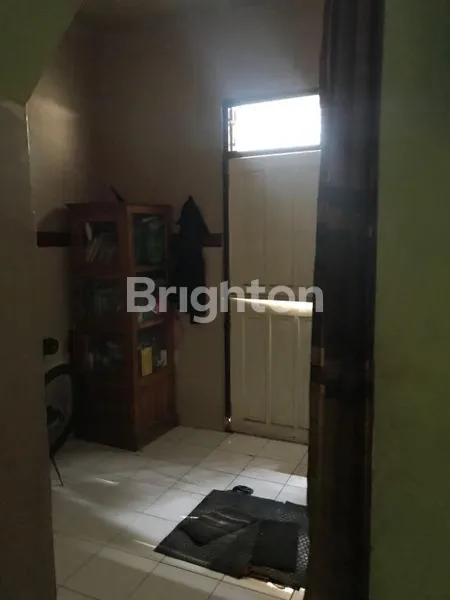 image RUMAH DI SIMPANG DARMO PERMAI SELATAN KOSONGAN  (6)