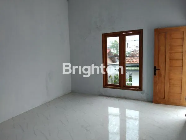 image RUMAH BARU GRESS, STRATEGIS, KAWASAN INDUSTRI KOTA, PADAT PENDUDUK (7)