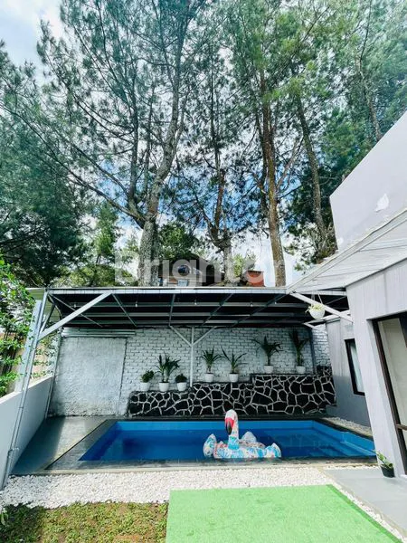 image RUMAH VILLA NAN CANTIK 2 LANTAI DI LEMBANG CIKIDANG SHM (6)