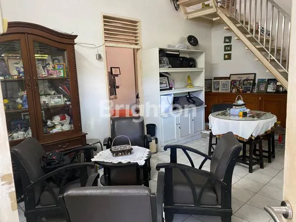 image KLAMPIS WISMA MUKTI RUMAH 1.5 LT ROW JALAN 15 METER BISA UTK USAHA / KANTOR /KOST DEKAT MANYAR, MERR GALAXY MALL, DHARMAHUSADA, GUBENG KERTAJAYA, UNAIR, ITATS, ITS, TENGAH KOTA, NGAGEL (3)