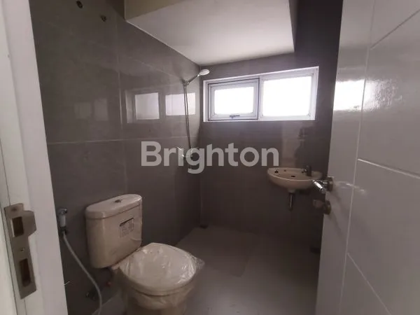 image RUMAH BARU RENOV. LIKE NEW DI KOTA WISATA. (4)