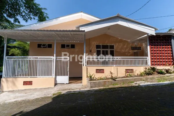 image DISEWAKAN RUMAH AREA ARJOSARI 3 MENITAN KE TERMINAL ARJOSARI DEKAT PLAZA ARAYA DEKAT SEKOLAH SMKN 8, SMPN 16 DEKAT VEDC DEKAT KDS RESTORAN (3)