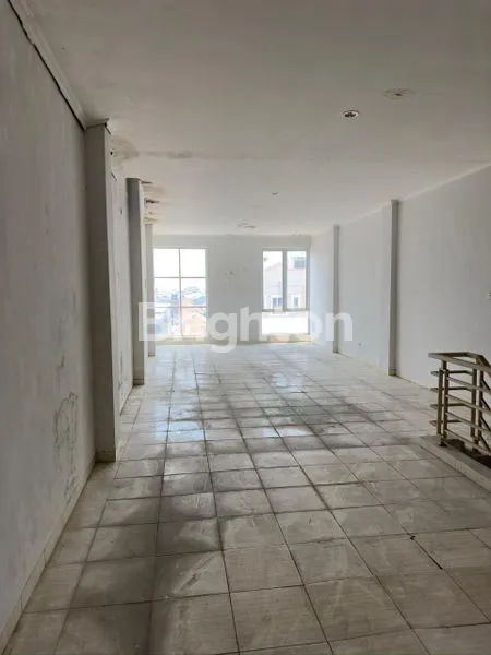 image RUKO SIAP PAKAI DI LOKASI BISNIS STRATEGIS DI CIPUTAT TIMUR (2)