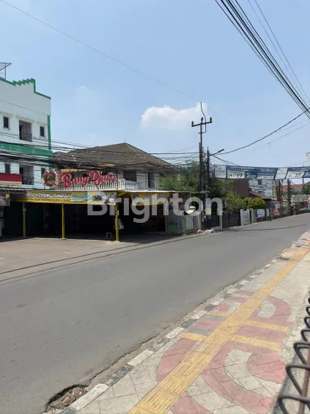 image RUKO SIAP PAKAI DI LOKASI BISNIS STRATEGIS DI CIPUTAT TIMUR (3)