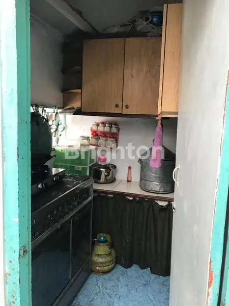 image RUMAH DI SIMPANG DARMO PERMAI SELATAN KOSONGAN (8)