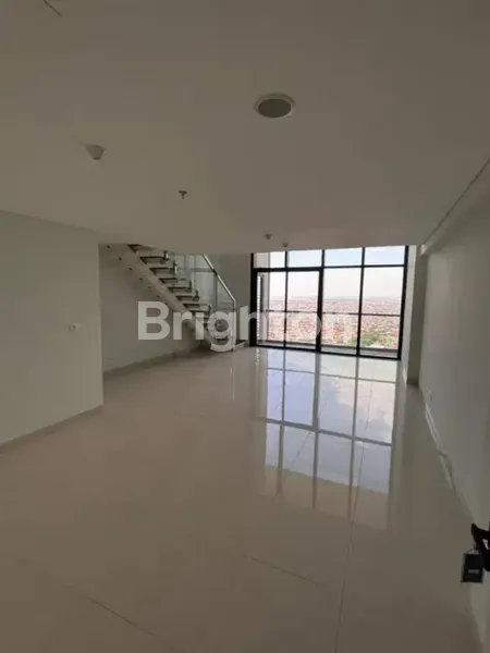 SOHO CIPUTRA WORLD VIELOFT CONNECT MALL , DEKAT UWKS