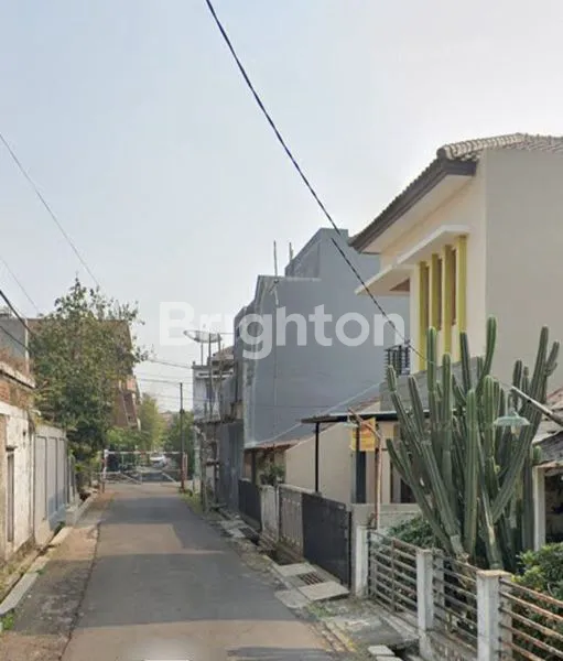 image DIJUAL 1 UNIT RUMAH 2 LANTAI YANG LOKASINYA DI KOMPLEK ANTΑΡΑΝΙ, ΚΟΤΑ BANDUNG BANDUNG (2)