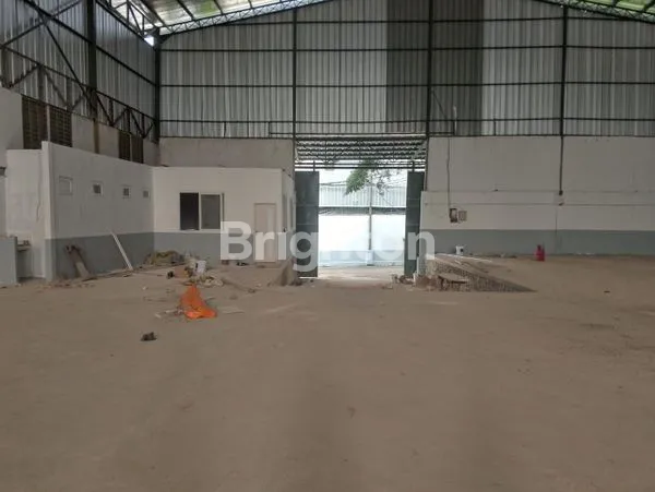 image GUDANG BARU 1300M² 3 MENIT KE TOLL CIBINONG (4)