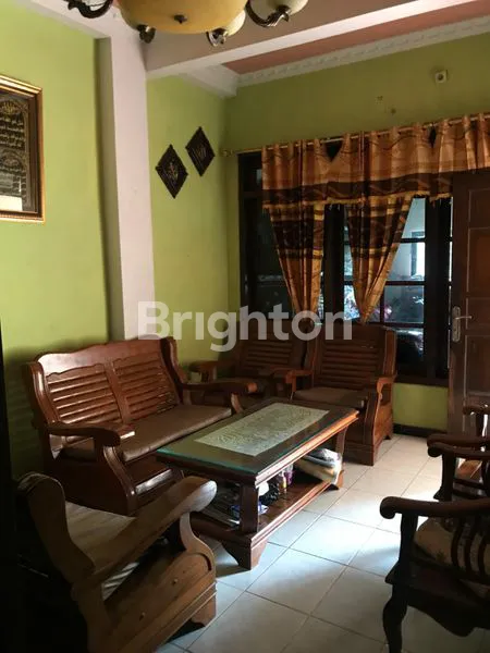 image RUMAH SIMPANG DARMO PERMAI SELATAN 2 LANTAI LOKASI STRATEGIS (2)