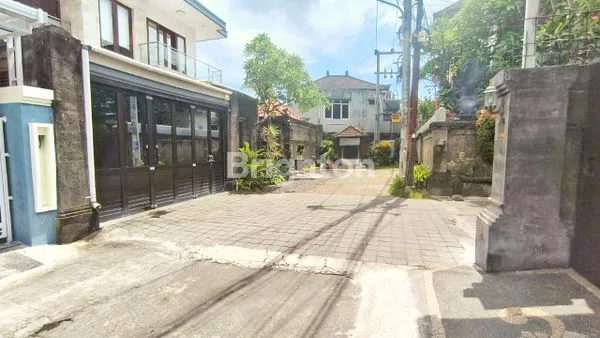 image RUMAH MODERN SIAP HUNI DAN LOKASI PREMIUM JL. TUKAD BATANGHARI, DENPASAR, BALI (6)