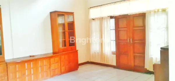 image RUMAH MEWAH 2 LANTAI DI JL. KERTA DALEM, DENPASAR SELATAN, BALI (3)