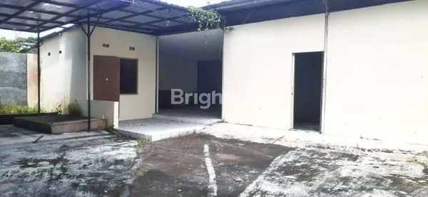 image RUMAH MEWAH 2 LANTAI DI JL. KERTA DALEM, DENPASAR SELATAN, BALI (6)