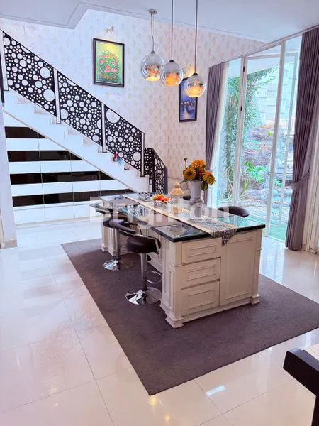 image RUMAH 2 LANTAI PALM BEACH - PAKUWON CITY, SURABAYA TIMUR. DEKAT GRAND ISLAND - PAKUWON CITY MALL - KAMPUS WIDYA MANDALA - KAMPUS ITS - SEKOLAH CITA HATI - RAYA KERTAJAYA INDAH - MERR DHARMAHUSADA INDAH, DLL. (4)