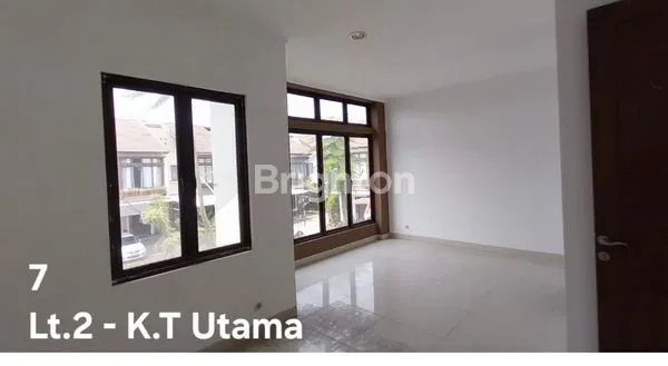 image HUNIAN NYAMAN 2 LANTAI DEKAT MRT LEBAK BULUS (5)