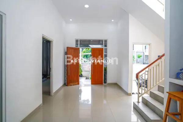 image RUMAH HOOK LT 121M² DEKAT TOLL (5)