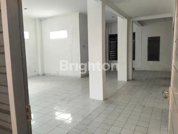 image RUKO STRATEGIS JL. GAJAH MADA, 2½ LANTAI (2)