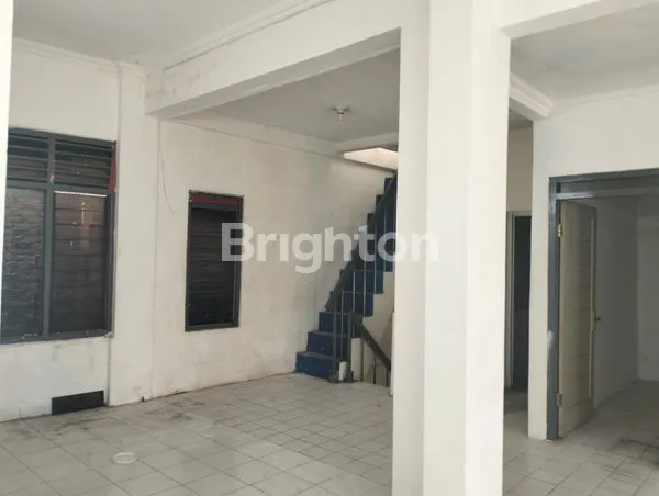 image RUKO STRATEGIS JL. GAJAH MADA, 2½ LANTAI (4)