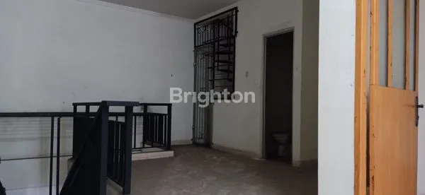 image RUKO 3 LANTAI KOMPLEK SENTRA NIAGA (6)