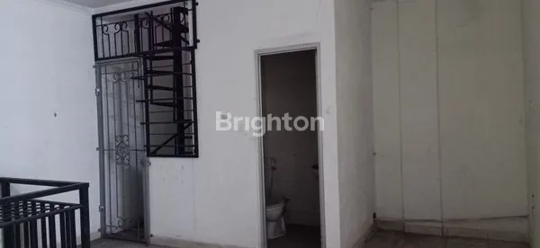 image RUKO 3 LANTAI KOMPLEK SENTRA NIAGA (4)