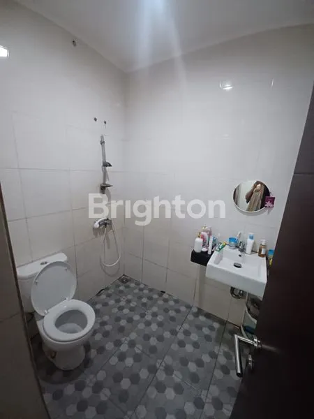 image JUAL CEPAT NEGO SAMPE DEAL RUMAH 2.5 LANTAI SEPATAN (1)