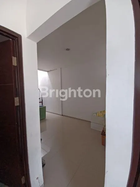 image JUAL CEPAT NEGO SAMPE DEAL RUMAH 2.5 LANTAI SEPATAN (4)