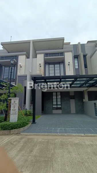 image RUMAH MEWAH 3 LANTAI LT 90 DI KOMPLEK ELIT (1)
