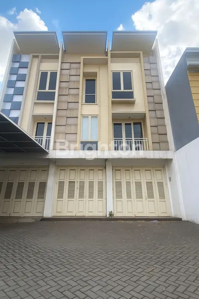 image RUKO RAYA MULYOSARI DEKAT SUPERINDO, BANK BCA, BANK JATIM, MCD (1)