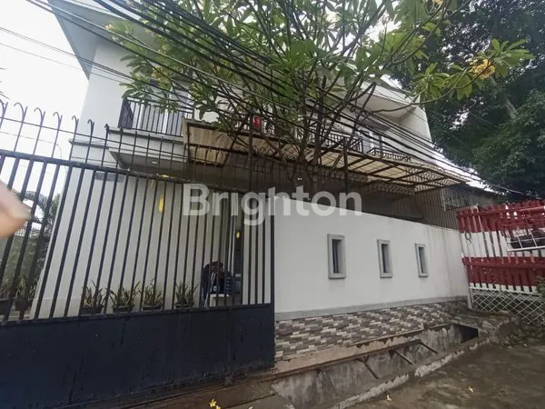 image RUMAH BAGUS SHM 2 LANTAI SIAP HUNI DURI PERMAI JAKARTA BARAT (1)
