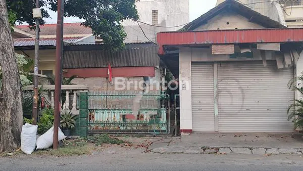 image RUMAH HITUNG TANAH LOKASI SANGAT STRATEGIS (1)