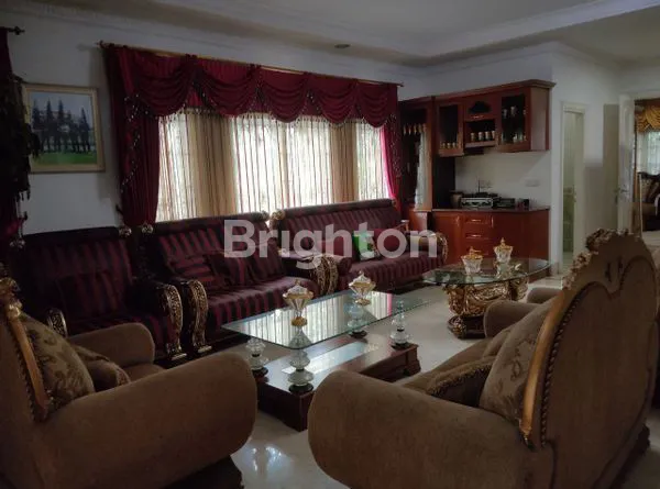 image RUMAH WHITE HOUSE MEWAH FULL FURNISHED DI LEGENDA WISATA CIBUBUR KABAUPATEN BOGOR (2)