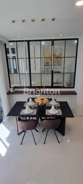 image RUMAH MEWAH SELATAN SURABAYA (7)