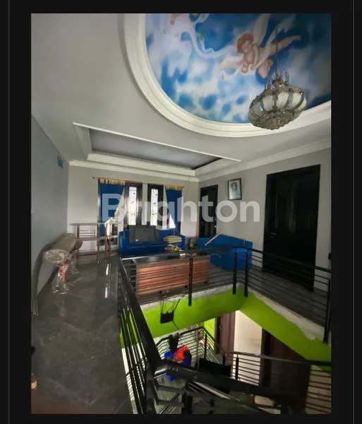 image RUMAH MEWAH DI KAWASAN ELITE KEMANG PRATAMA 2, BEKASI (3)