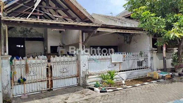 image RUMAH LAMA PANDUGO HITUNG TANAH STRATEGIS DEKAT MERR (1)