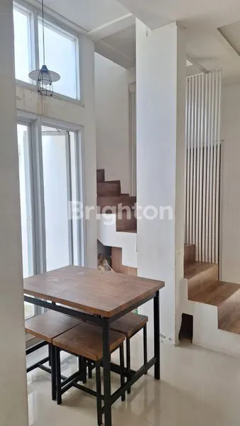 image RUMAH MINIMALIS 2 LANTAI DI DAERAH KEBO IWA DENPASAR (2)