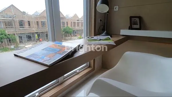 image RUMAH MEWAH 3KT DI ROYAL SUMATRA (3)