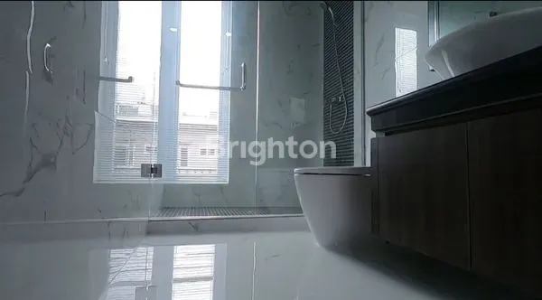 image RUMAH MEWAH 3KT DI ROYAL SUMATRA (2)