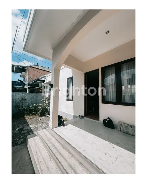 image RUMAH BARU MODERN DI JIMBARAN — STRATEGIS, NYAMAN, DAN SIAP HUNI AKHIR OKTOBER! (1)