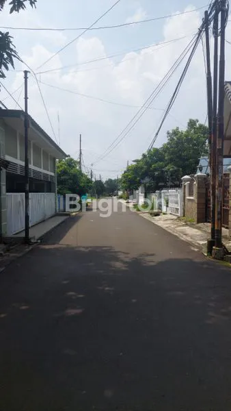 image RUMAH LAMA DI KOMPLEK KAWASAN BINTARO (3)