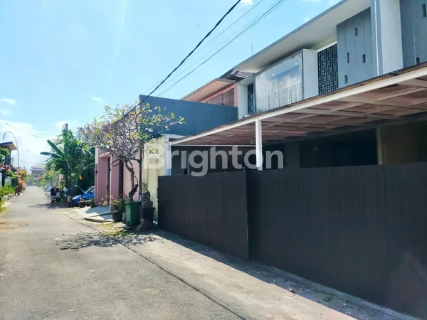 image VILLA 2 LANTAI – FULL FURNISHED, BEST LOCATION & READY TO MOVE IN (6)