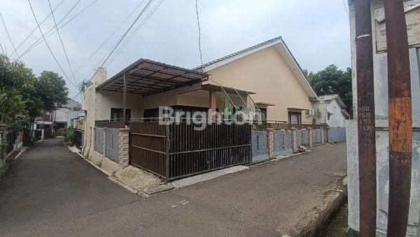 image RUMAH HOOK LUAS  STRATEGIS INCLUDE FURNISHED DI BOGOR KOTA (1)