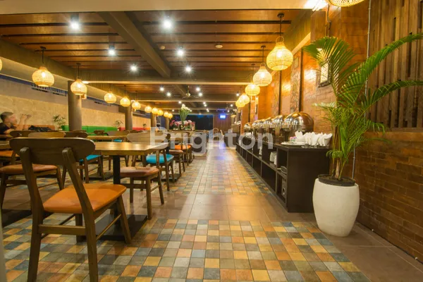 image HOTEL & RESORT BINTANG 4, HANYA 1 MENIT DARI PANTAI PANDAWA, BALI (4)