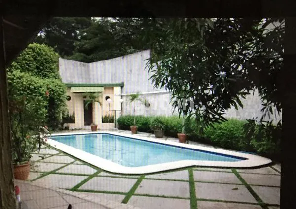 image DIJUAL RUMAH MEWAH KONDISI TERAWAT SIAP HUNI (4)