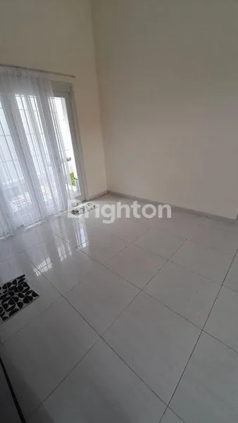 image RUMAH CANTIK SEMI FURNISH DI GRAND PERMATA JINGGA SAWOJAJAR (3)