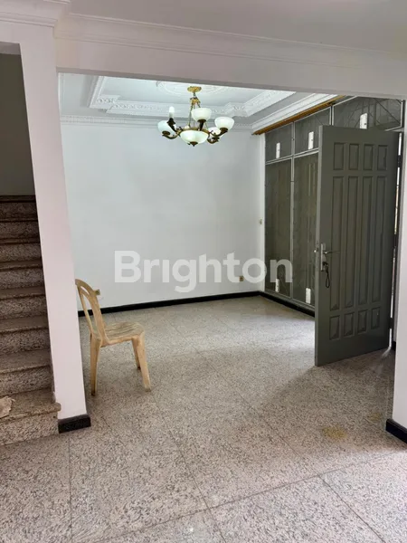 image RUMAH 2 LANTAIKECANA SARI BARAT DEKAT CIPUTRA WORLD (3)