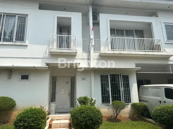 image RUMAH 2 LANTAI DALAM TOWN HOUSE EKSKLUSIF — LOKASI STRATEGIS DEKAT MRT & AKSES TOL! (1)