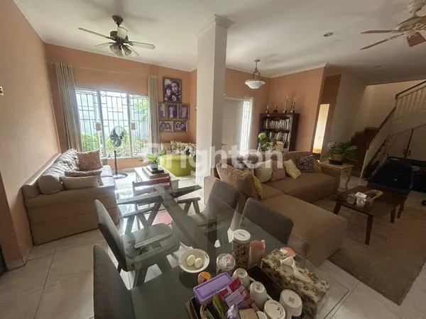 image RUMAH 2 LANTAI DALAM TOWN HOUSE EKSKLUSIF — LOKASI STRATEGIS DEKAT MRT & AKSES TOL! (2)