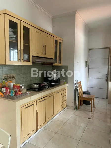 image RUMAH 2 LANTAI DALAM TOWN HOUSE EKSKLUSIF — LOKASI STRATEGIS DEKAT MRT & AKSES TOL! (3)