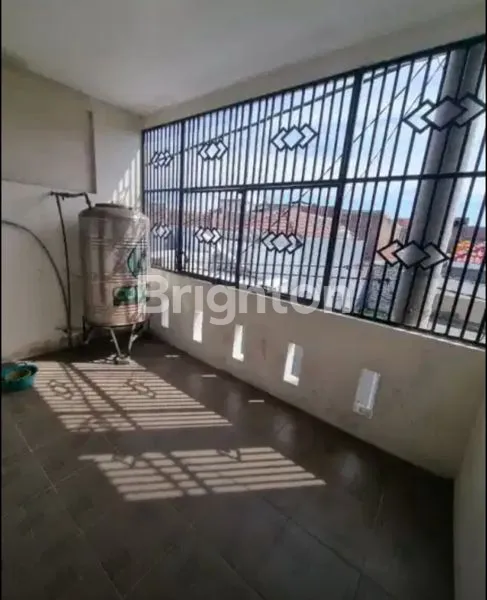 image LEBAK INDAH MINIMALIS 2LANTAI BAGUS TERAWAT LOKASI STRATEGIS NEGO (5)