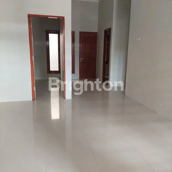 image RUMAH DI SOLO BARU DEKAT THE PARK MALL (4)