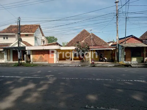 RUMAH PONOROGO LOKASI STRATEGIS